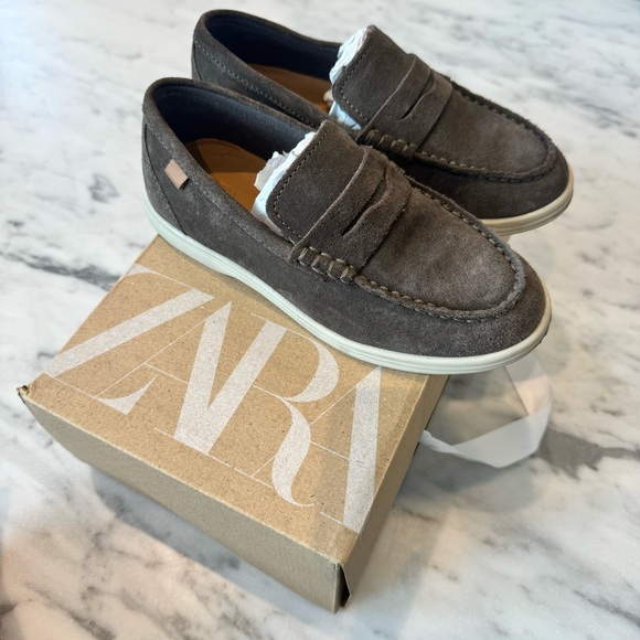 Zara Kids 29 Boys Suede Loafers Gray Moccasin Designer Inspired Look Like New - Picture 5 of 6